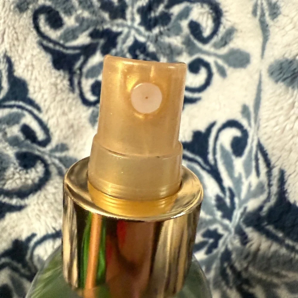 Victoria's Secret Pear Glacé Fragrance Mist - Green & Gold discontinued